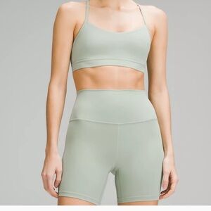 Flow Y Bra Nulu
Light Support